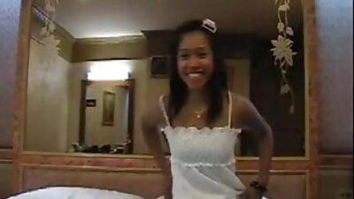رولر skates پر خوش لڑکی پرجوش، اتارنا fucking سے cums.